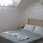 Paddys Apartments, Hisaroenue Φετιγιέ