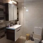 Paddys Apartments, Hisaroenue Appartamento