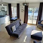 Διαμέρισμα Paddys Apartments, Hisaroenue