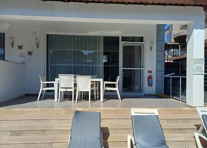 Paddys Apartments, Hisarönü *