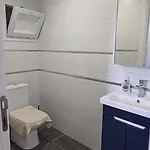 Paddys Apartments, Hisaroenue