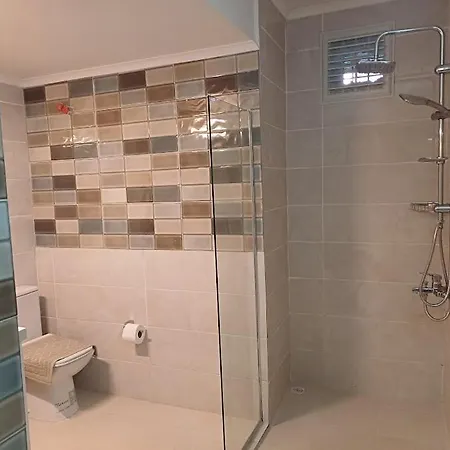Paddys Apartments, Hisaroenue Apartamento