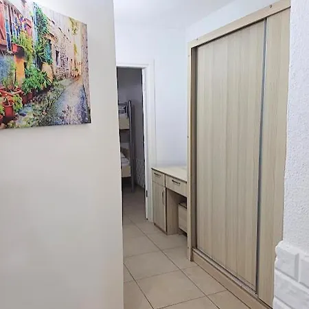 Paddys Apartments, Hisaroenue 费特希耶