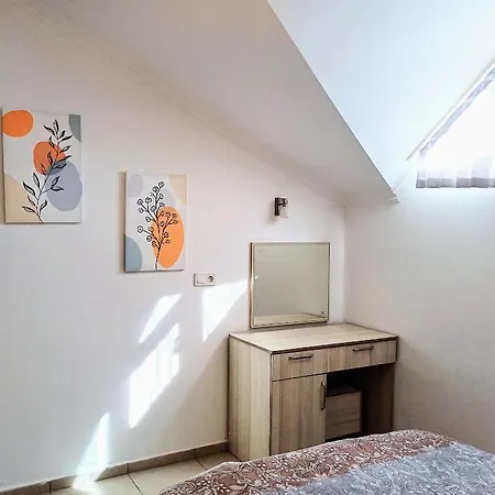 公寓 Paddys Apartments, Hisaroenue *
