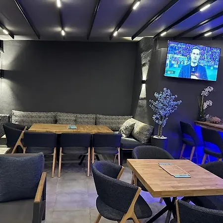 Apartamento Paddys Apartments, Hisaroenue