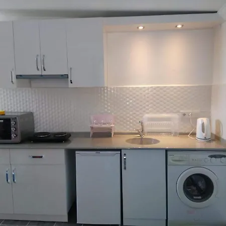 Apartamento Paddys Apartments, Hisaroenue *
