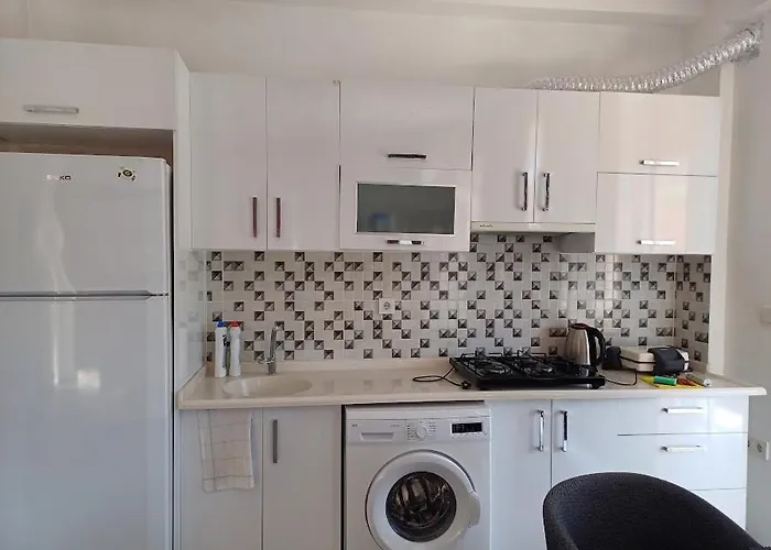 Paddys Apartments, Hisaroenue *