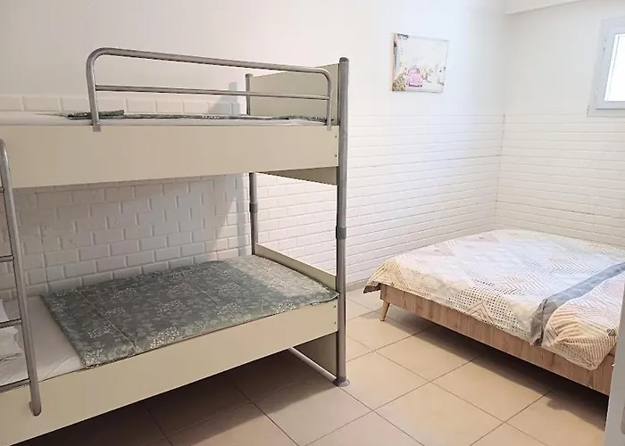 Апартаменты Paddys Apartments, Hisaroenue