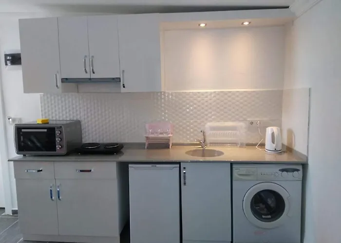 Апартаменты Paddys Apartments, Hisaroenue *